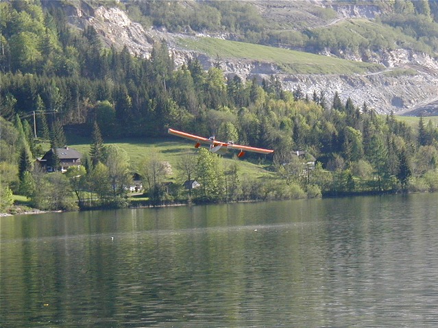 Elektro-Wasserfliegertreffen Grundlsee am 21. und 22. Mai 2005 - Foto 06 - klick = zurck zum Index