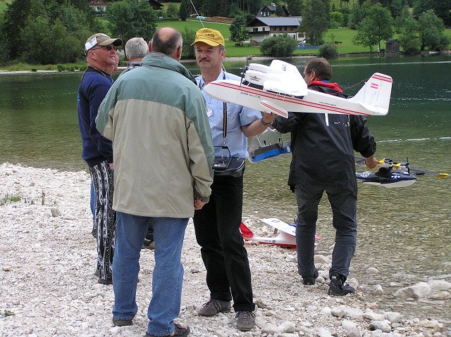 Elektro-Wasserfliegertreffen Grundlsee am 23. und 24. Juni 2007 - Foto 08 - klick = zurck zum Index