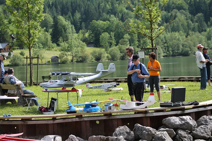 Elektro-Wasserfliegertreffen Grundlsee von 02. bis 03. Juni 2012 -  Foto 01 - klick = zurck zum Index