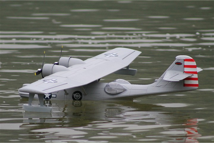 Elektro-Wasserfliegertreffen Grundlsee von 02. bis 03. Juni 2012 - Foto 17 - klick = zurck zum Index