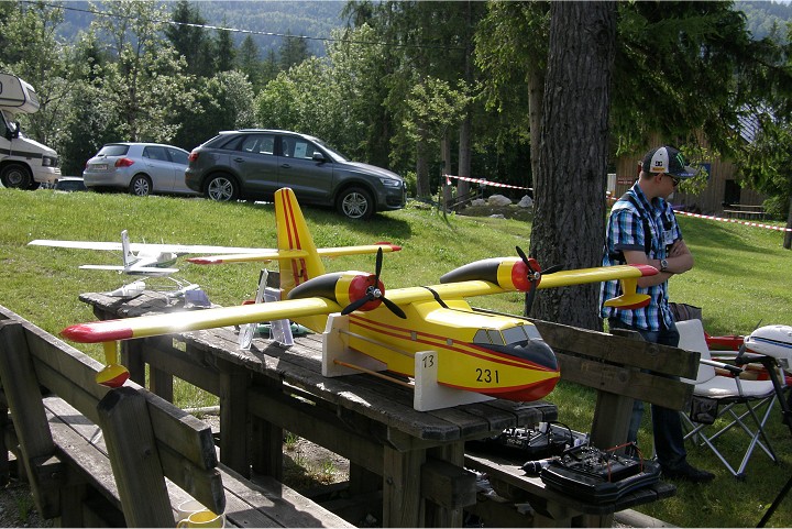 Elektro-Wasserfliegertreffen Grundlsee von 02. bis 03. Juni 2012 - Foto 90 - klick = zurck zum Index