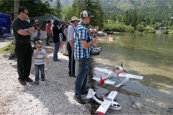 Elektro-Wasserfliegertreffen Grundlsee von 02. bis 03. Juni 2012 - Foto 92 - klick = zurck zum Index