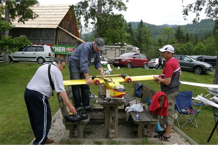 Elektro-Wasserfliegertreffen Grundlsee von 02. bis 03. Juni 2012 - Foto 97 - klick = zurck zum Index